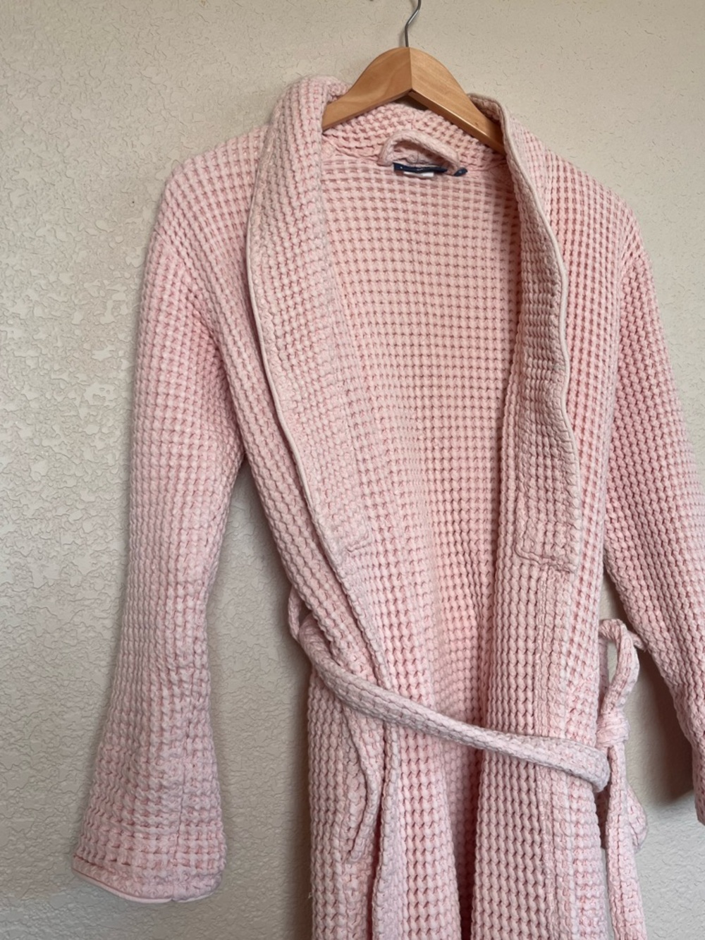 Brooklinen Turkish Cotton Dreamweave Waffle Knit Bath Robe - Pale Pink - Picture 2 of 8